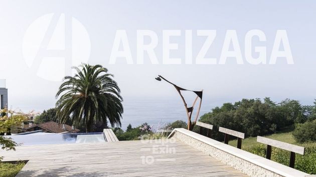 Foto 2 de Xalet en venda a calle Amezti de 6 habitacions amb terrassa i piscina