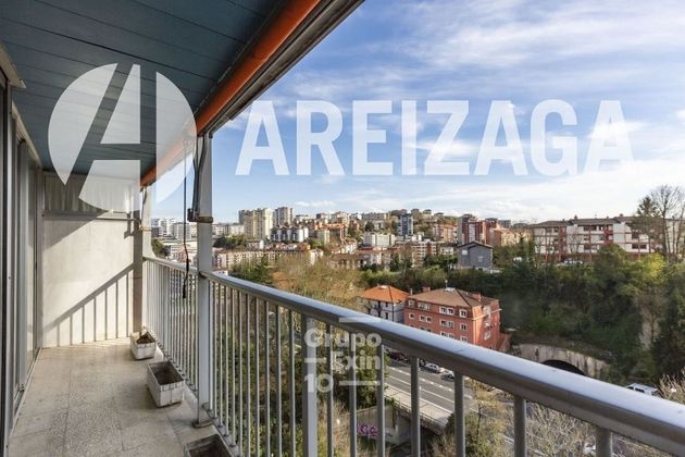 Foto 1 de Àtic en venda a calle Olmos de Los Ibilbidea de 3 habitacions amb terrassa i balcó