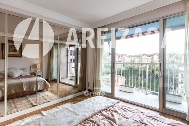 Foto 2 de Àtic en venda a calle Olmos de Los Ibilbidea de 3 habitacions amb terrassa i balcó