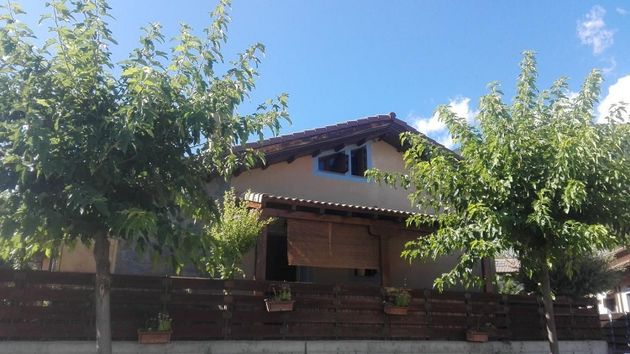 Foto 2 de Casa adosada en venta en Sabiñánigo de 4 habitaciones con terraza y piscina