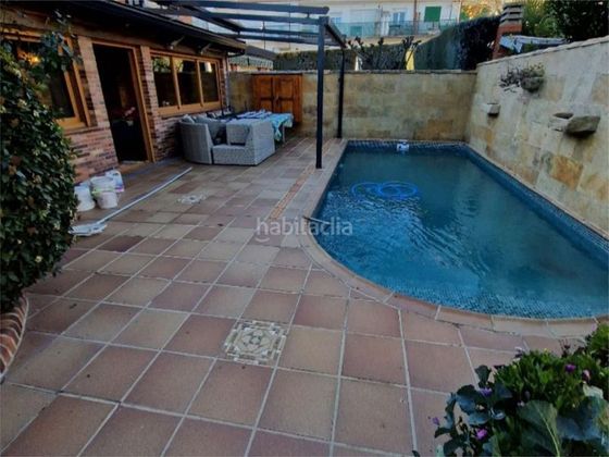 Foto 1 de Casa en venda a Deportivo Galapagar - Los Almendros de 4 habitacions amb terrassa i piscina