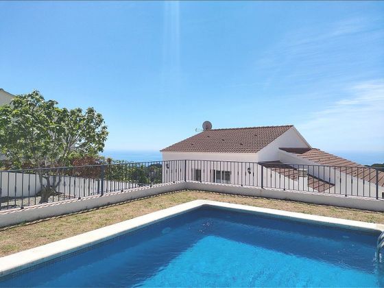 Foto 1 de Venta de casa rural en Sant Cebrià de Vallalta de 5 habitaciones con terraza y piscina