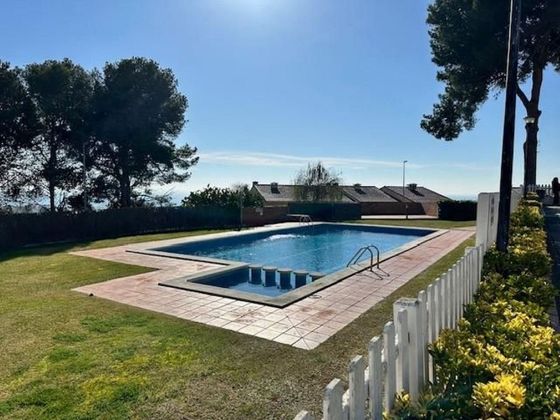 Foto 1 de Casa en venda a Santa Susanna de 4 habitacions amb terrassa i piscina