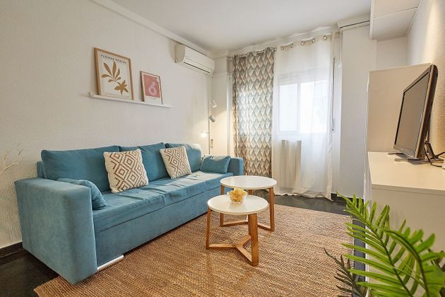 Foto 1 de Alquiler de piso en calle Tomás Bretón de 1 habitación con muebles y aire acondicionado