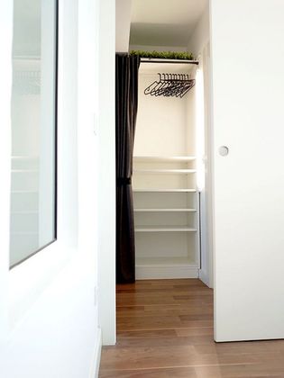 Foto 2 de Alquiler de piso en vía De Ramón Pignatelli de 2 habitaciones con terraza y muebles