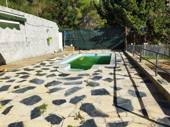 Foto 1 de Venta de chalet en Castellnou - Can Mir - Sant Muç de 5 habitaciones con piscina y garaje