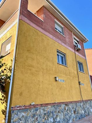 Foto 2 de Xalet en venda a Castellnou - Can Mir - Sant Muç de 6 habitacions amb terrassa i jardí