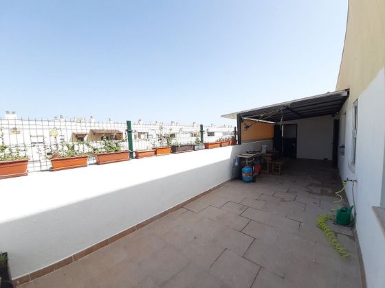 Foto 2 de Àtic en venda a El Juncal - Vallealto de 3 habitacions amb terrassa i piscina