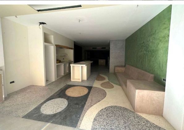 Foto 2 de Alquiler de local en calle Del General Joan Pereyra i Morante de 96 m²