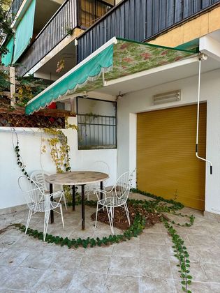 Foto 1 de Venta de piso en Segur de Calafell de 2 habitaciones con terraza y jardín
