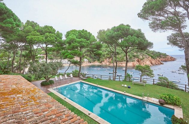 Foto 1 de Xalet en venda a Llafranc - Tamariu de 6 habitacions amb terrassa i piscina