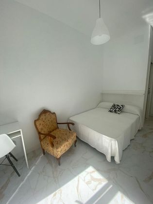 Foto 1 de Estudio en alquiler en Centro - Sagrario con aire acondicionado