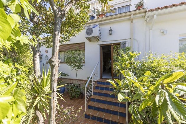 Foto 1 de Casa en venda a Cerrillo de Maracena - Periodistas de 5 habitacions amb terrassa i piscina