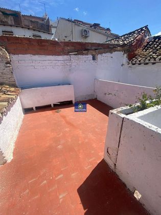 Foto 2 de Alquiler de piso en Albaicín de 2 habitaciones con terraza y muebles
