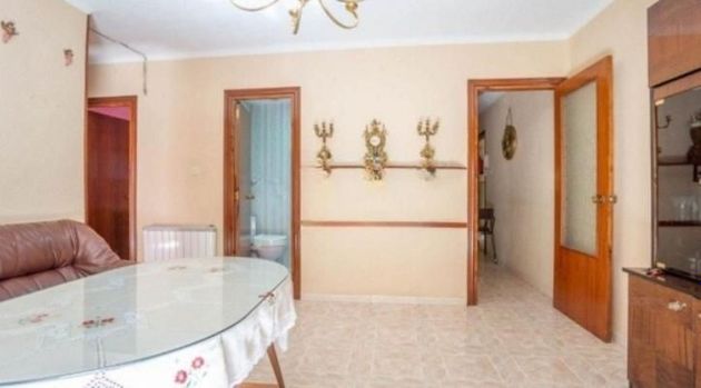 Foto 2 de Piso en alquiler en Angustias - Chana - Encina de 3 habitaciones con terraza y aire acondicionado