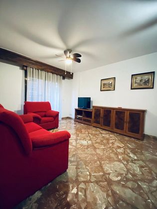 Foto 2 de Piso en alquiler en Angustias - Chana - Encina de 3 habitaciones con garaje y muebles