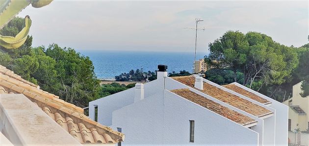 Foto 2 de Ático en venta en calle Jacinto Verdaguer de 3 habitaciones con terraza y piscina