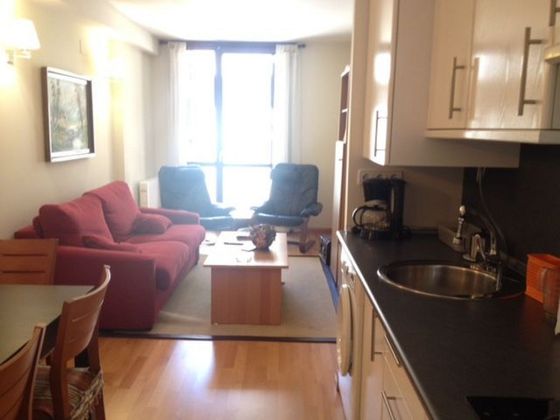 Foto 2 de Dúplex en alquiler en calle Vico de 2 habitaciones con muebles y calefacción