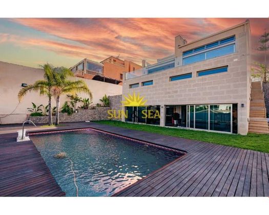 Foto 1 de Casa en lloguer a Los Balcones - Los Altos del Edén de 5 habitacions amb terrassa i piscina