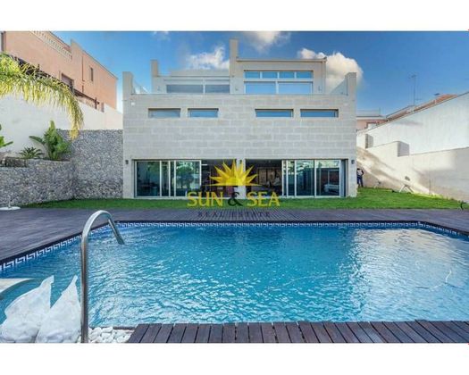 Foto 2 de Casa en alquiler en Los Balcones - Los Altos del Edén de 5 habitaciones con terraza y piscina