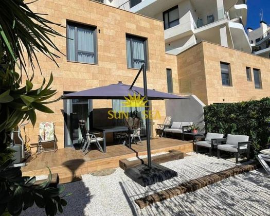 Foto 1 de Casa en alquiler en La Cala de Villajoyosa de 4 habitaciones con terraza y piscina