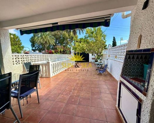 Foto 2 de Casa en lloguer a Nueva Torrevieja - Aguas Nuevas de 3 habitacions amb terrassa i jardí