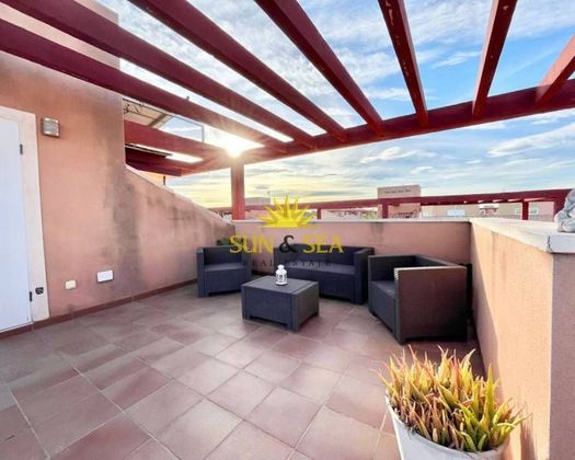 Foto 2 de Alquiler de piso en Santiago de la Ribera de 2 habitaciones con terraza y piscina