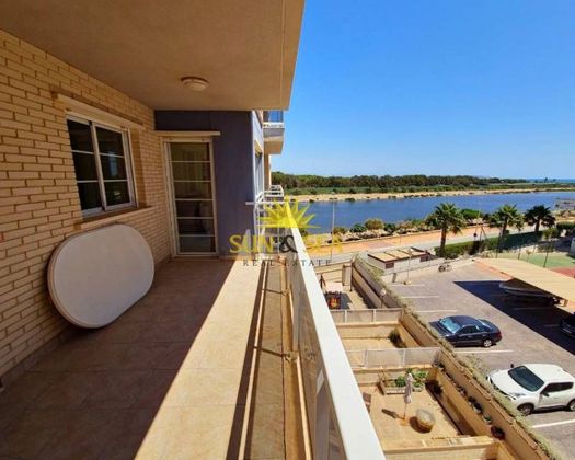 Foto 2 de Alquiler de piso en Puerto Deportivo de 2 habitaciones con terraza y piscina