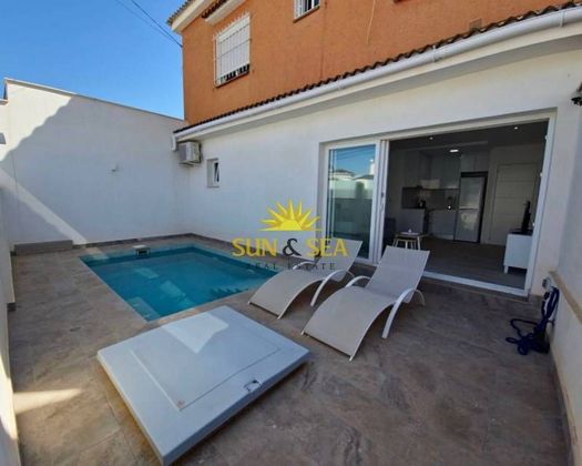 Foto 1 de Casa en lloguer a Dehesa de Campoamor - La Regia - Aguamarina de 3 habitacions amb piscina i garatge