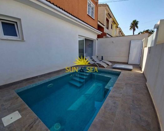 Foto 2 de Casa en lloguer a Dehesa de Campoamor - La Regia - Aguamarina de 3 habitacions amb piscina i garatge