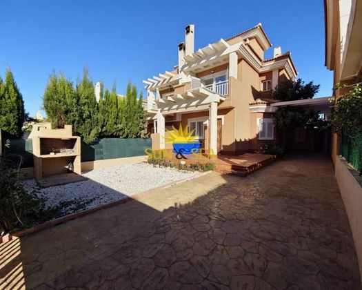 Foto 1 de Casa en lloguer a Gran Alacant de 3 habitacions amb terrassa i piscina