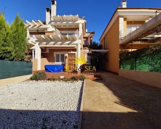 Foto 2 de Casa en lloguer a Gran Alacant de 3 habitacions amb terrassa i piscina