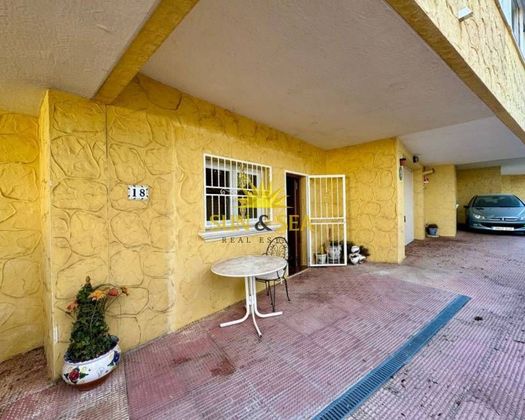 Foto 2 de Piso en alquiler en Los Balcones - Los Altos del Edén de 1 habitación con terraza y piscina