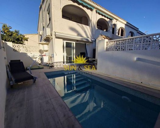 Foto 1 de Alquiler de casa en Dehesa de Campoamor - La Regia - Aguamarina de 2 habitaciones con terraza y piscina