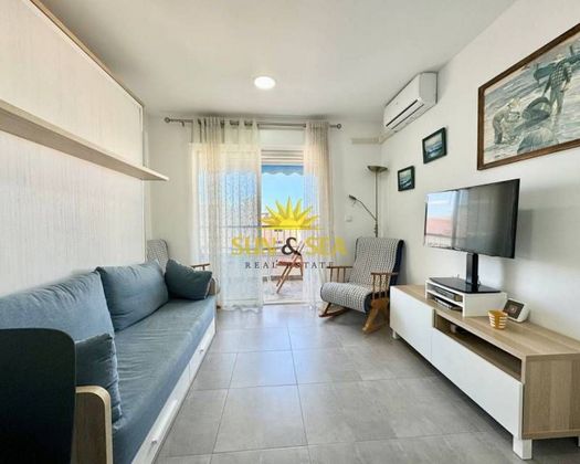 Foto 1 de Piso en alquiler en Playa de los Locos de 1 habitación con terraza y muebles