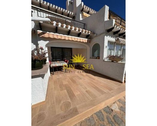 Foto 1 de Casa en lloguer a Cabo Roig - La Zenia de 2 habitacions amb terrassa i piscina