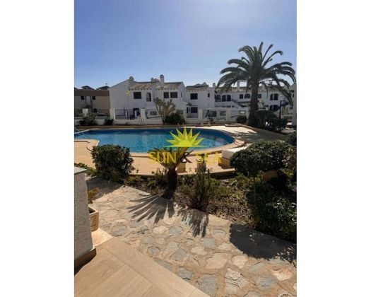 Foto 2 de Casa en lloguer a Cabo Roig - La Zenia de 2 habitacions amb terrassa i piscina