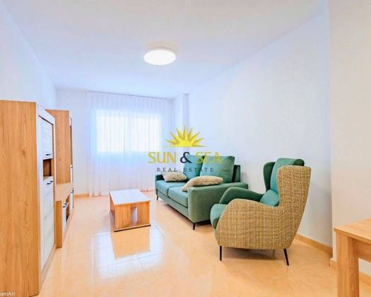 Foto 1 de Alquiler de piso en Almoradí de 2 habitaciones con terraza y piscina