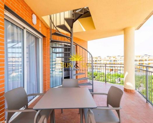 Foto 1 de Alquiler de ático en Almoradí de 2 habitaciones con terraza y piscina