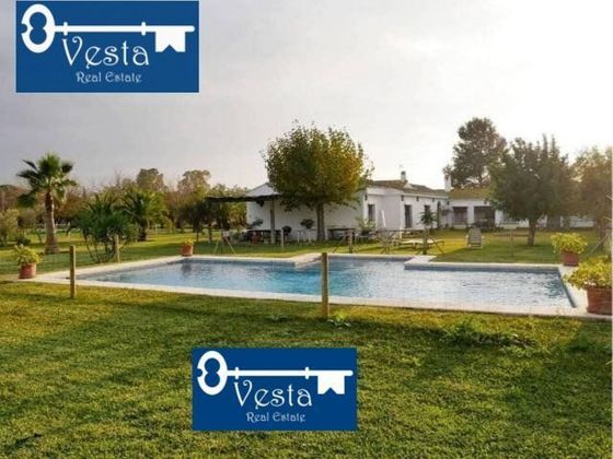 Foto 1 de Venta de casa rural en Centro - Jerez de la Frontera de 4 habitaciones con piscina y jardín