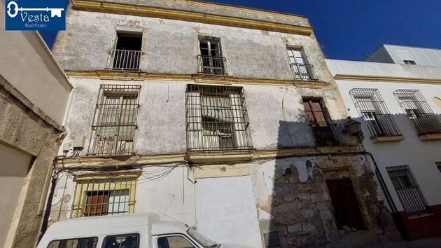Foto 1 de Venta de chalet en Centro - Jerez de la Frontera de 44 habitaciones con garaje y balcón