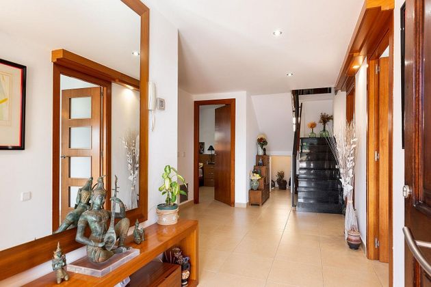 Foto 2 de Xalet en venda a Santa Coloma de Cervelló de 6 habitacions amb terrassa i piscina