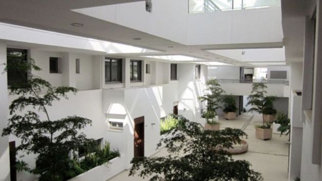 Foto 2 de Àtic en venda a Calahonda de 5 habitacions amb terrassa i piscina
