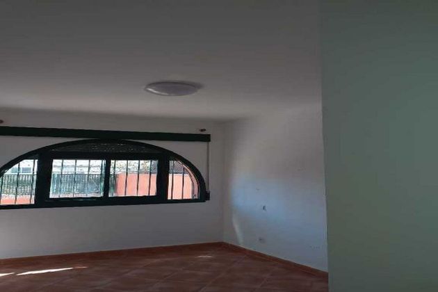 Foto 1 de Piso en venta en Casares de 2 habitaciones con terraza y aire acondicionado