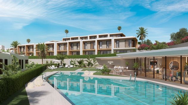 Foto 1 de Casa adosada en venta en La Cala Mijas de 3 habitaciones con terraza y piscina