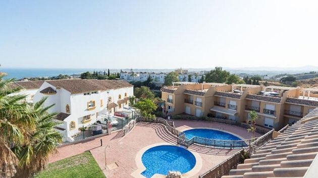 Foto 2 de Casa adosada en venta en Torreblanca del Sol de 3 habitaciones con terraza y piscina