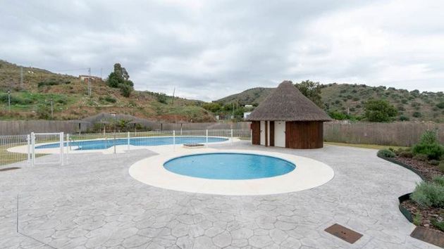 Foto 1 de Casa en venta en urbanización Lugar Nuevo Chilches de 3 habitaciones con terraza y piscina