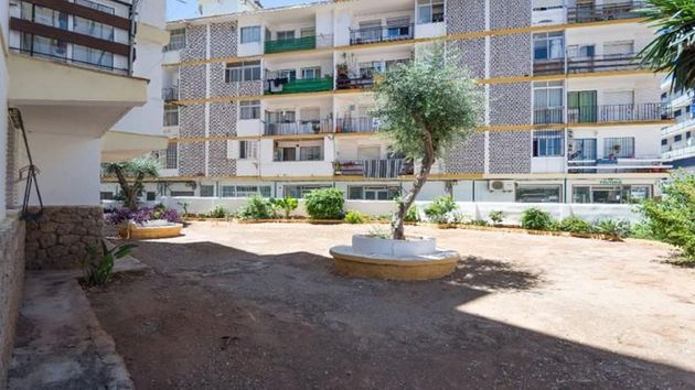 Foto 2 de Venta de piso en Centro - Torremolinos de 3 habitaciones con terraza y balcón