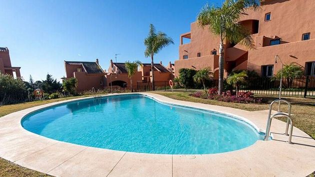 Foto 1 de Dúplex en venda a Elviria de 2 habitacions amb terrassa i piscina