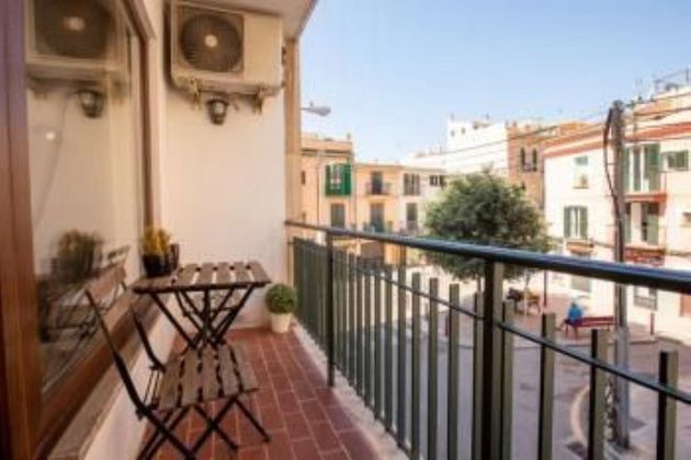 Foto 1 de Pis en venda a Sta. Catalina - El Jonquet de 3 habitacions amb terrassa i balcó